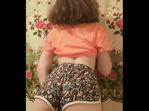 ❤️ Сексуальная юная малышка делает стриптиз снимая свои шортики на камеру Порно фб на сайте lansexs.xyz ❌️❤